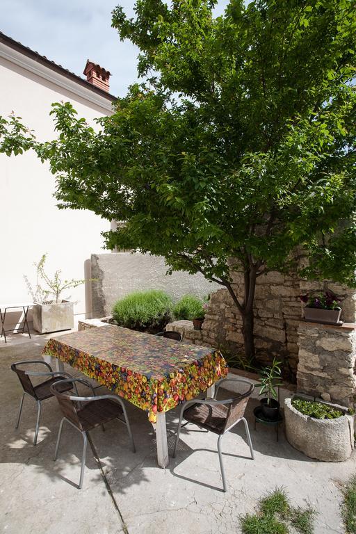 Holiday Home Mihovilovic Premantura Zimmer foto